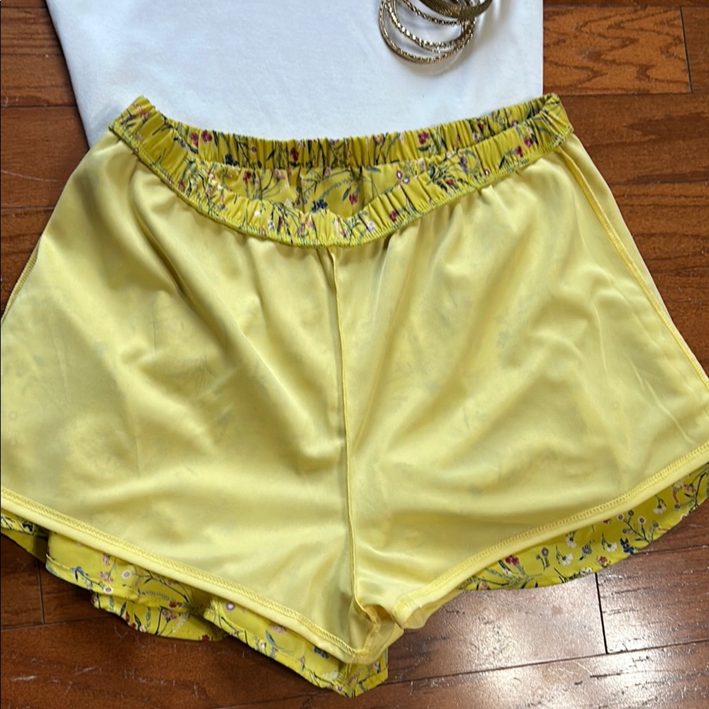 Peach Love Floral Shorts - Picture 7 of 7